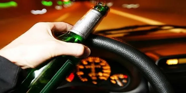 vialidad conductor ebriedad auto manejar (1)